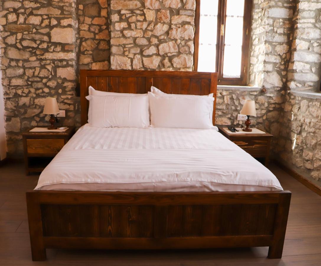 Koroni Boutique * Berat