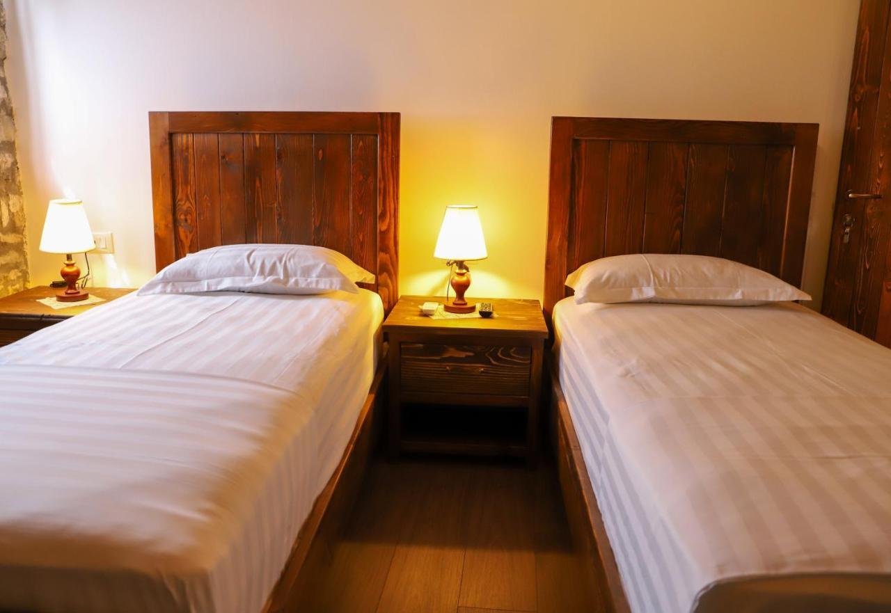 Koroni Boutique Berat